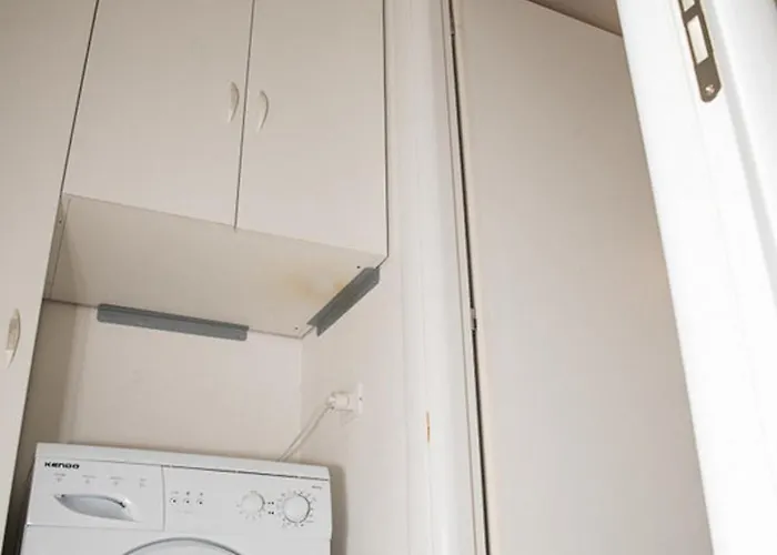 Borgo Dei Fiori B05 *